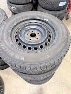 Set of 4 Michelin Winter Tires - photo 2
