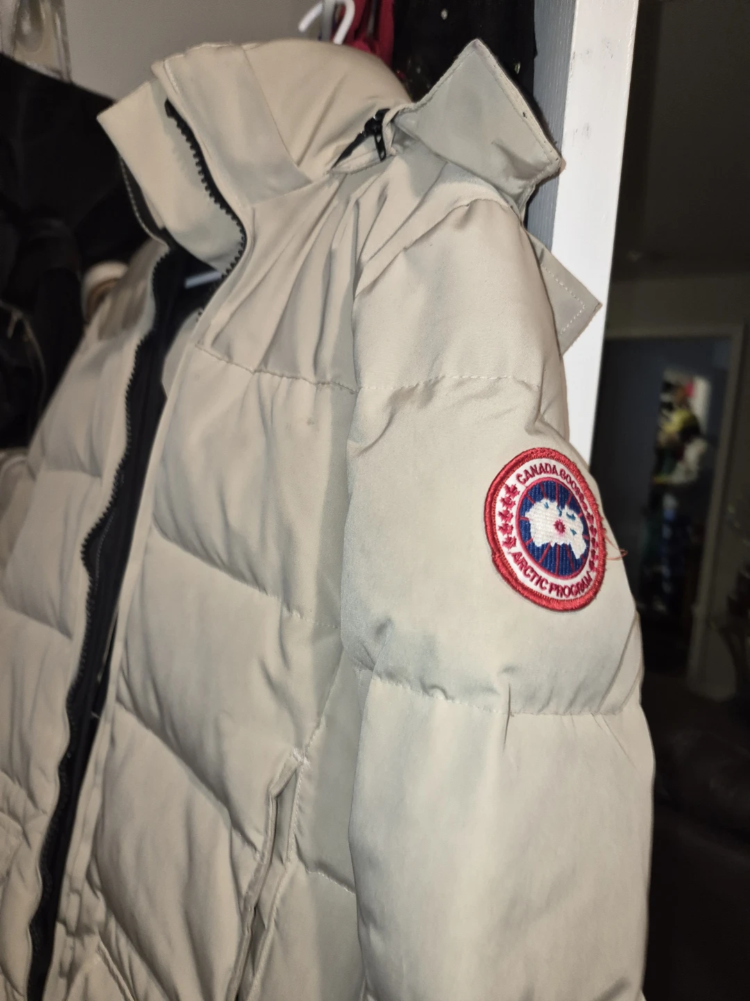 Canada Goose Puffer Jacket XS/P - photo 2