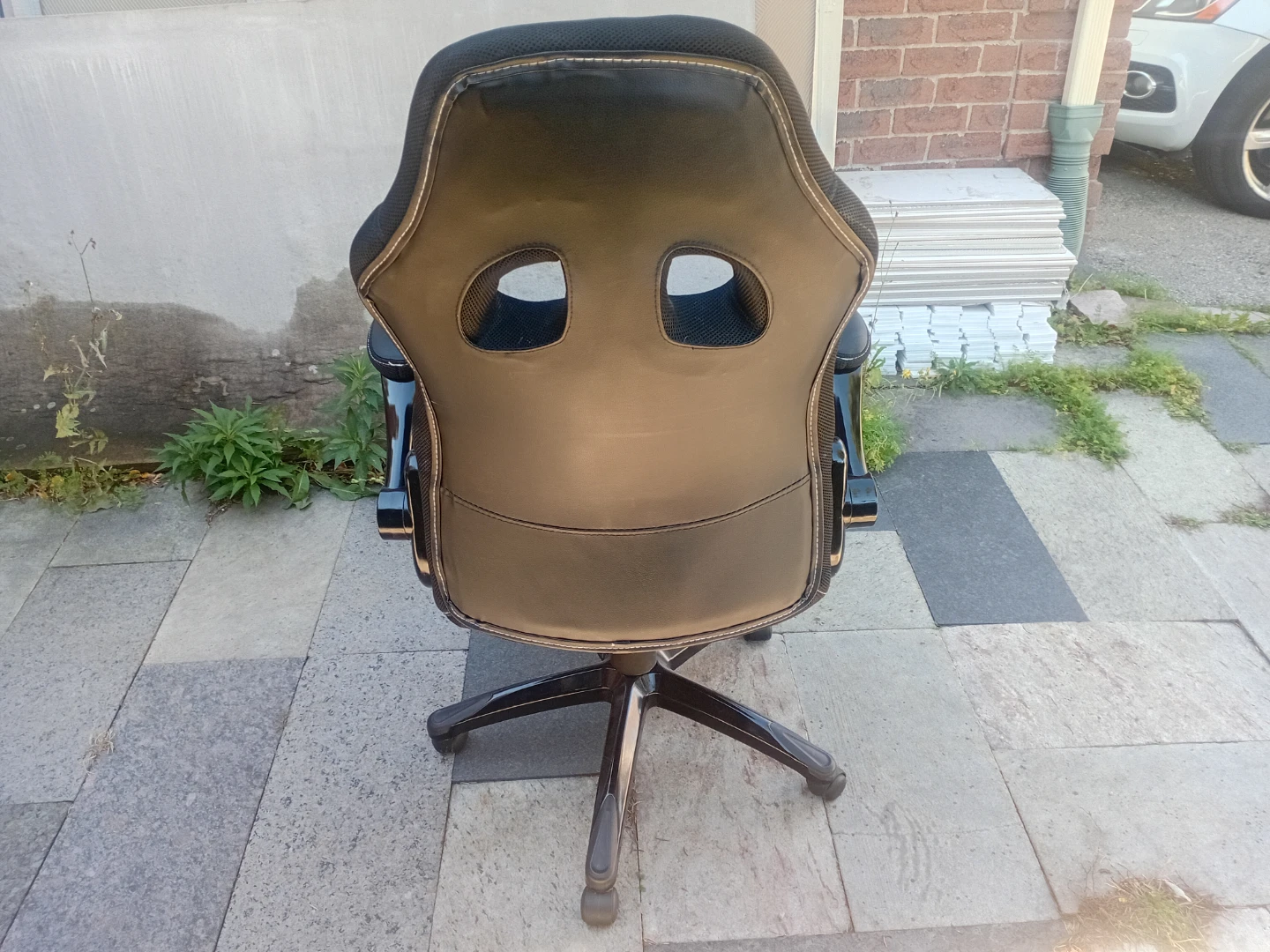 Black and red racing-style gaming chair - photo 2