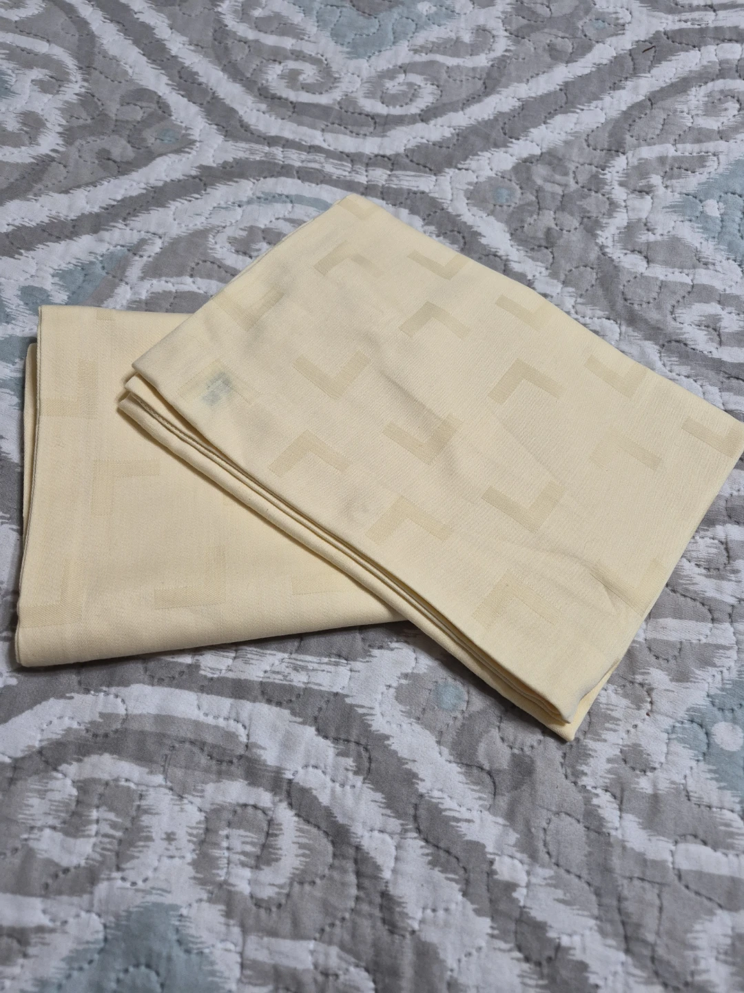 Beautiful Vintage Pair of Pillow Covers  29" x 19" - photo 2