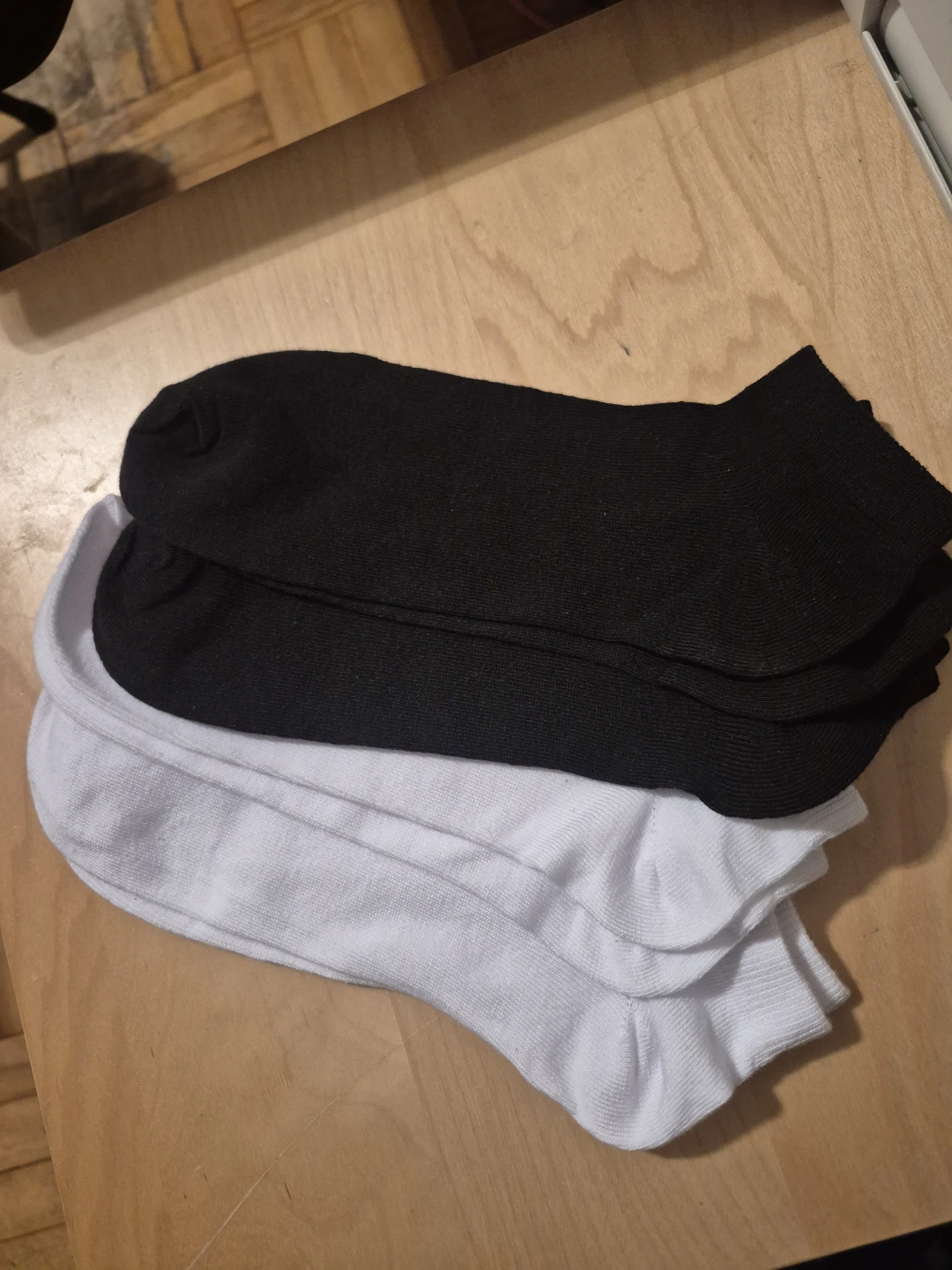 BN)Set of 4 Ankle SockS black/White
