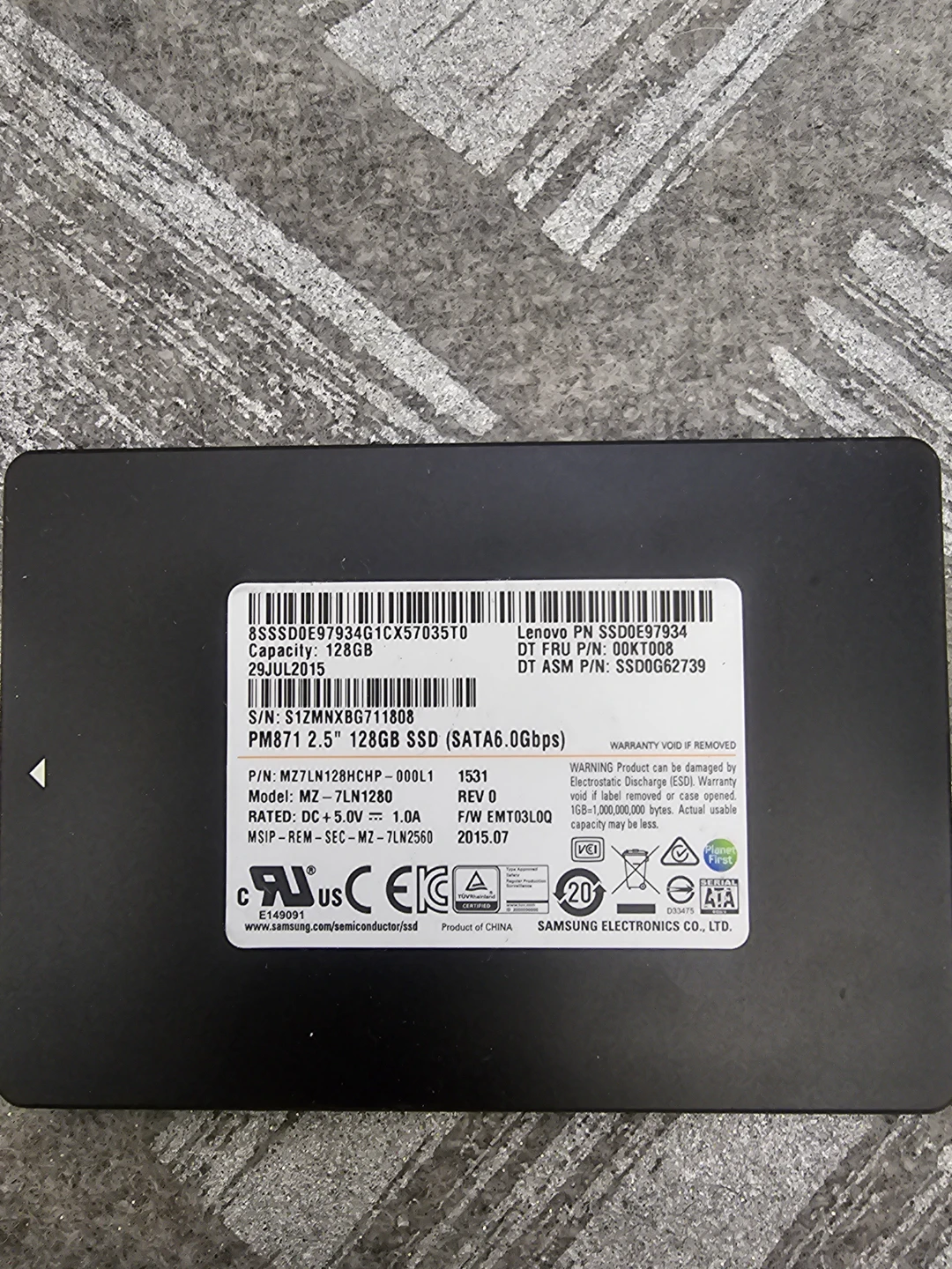Samsung PM871 128GB 2.5 inch SATA SSD