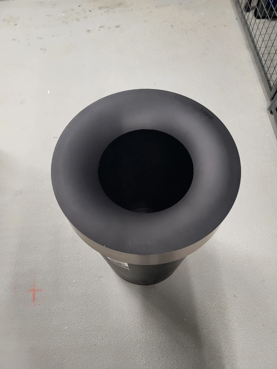 Umbra Vento 62L Garbage Can - photo 2