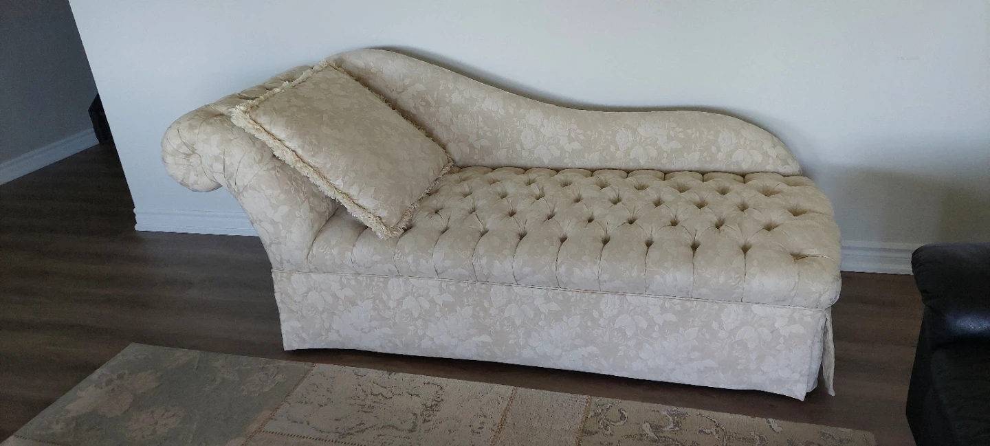 Cream Floral Tufted Chaise Lounge - photo 5