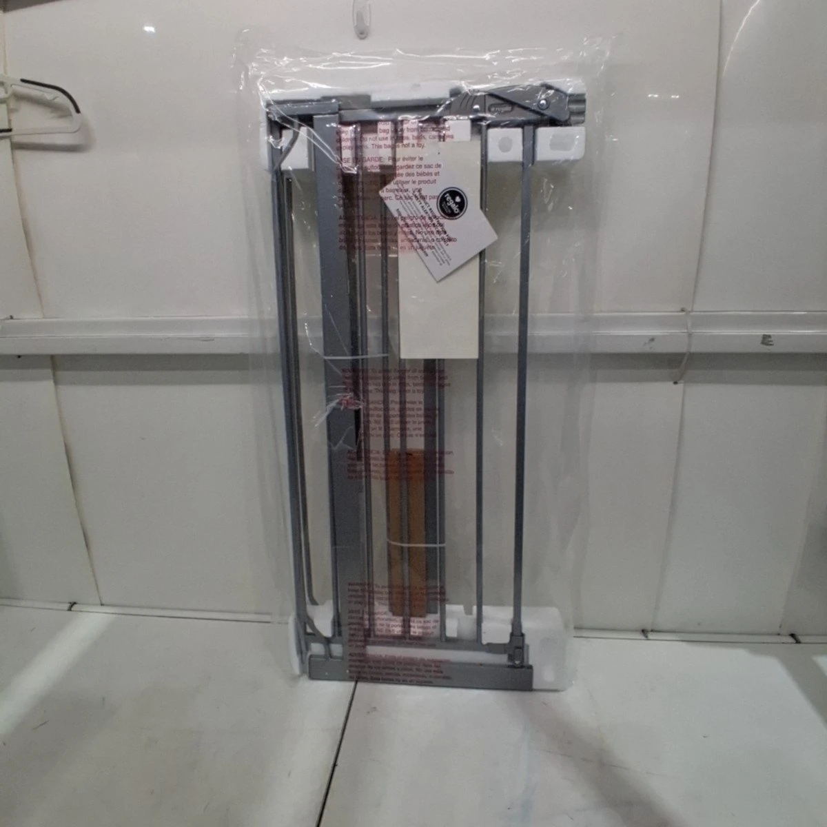 Regalo Easy Step Extra Tall Safety Gate - photo 3