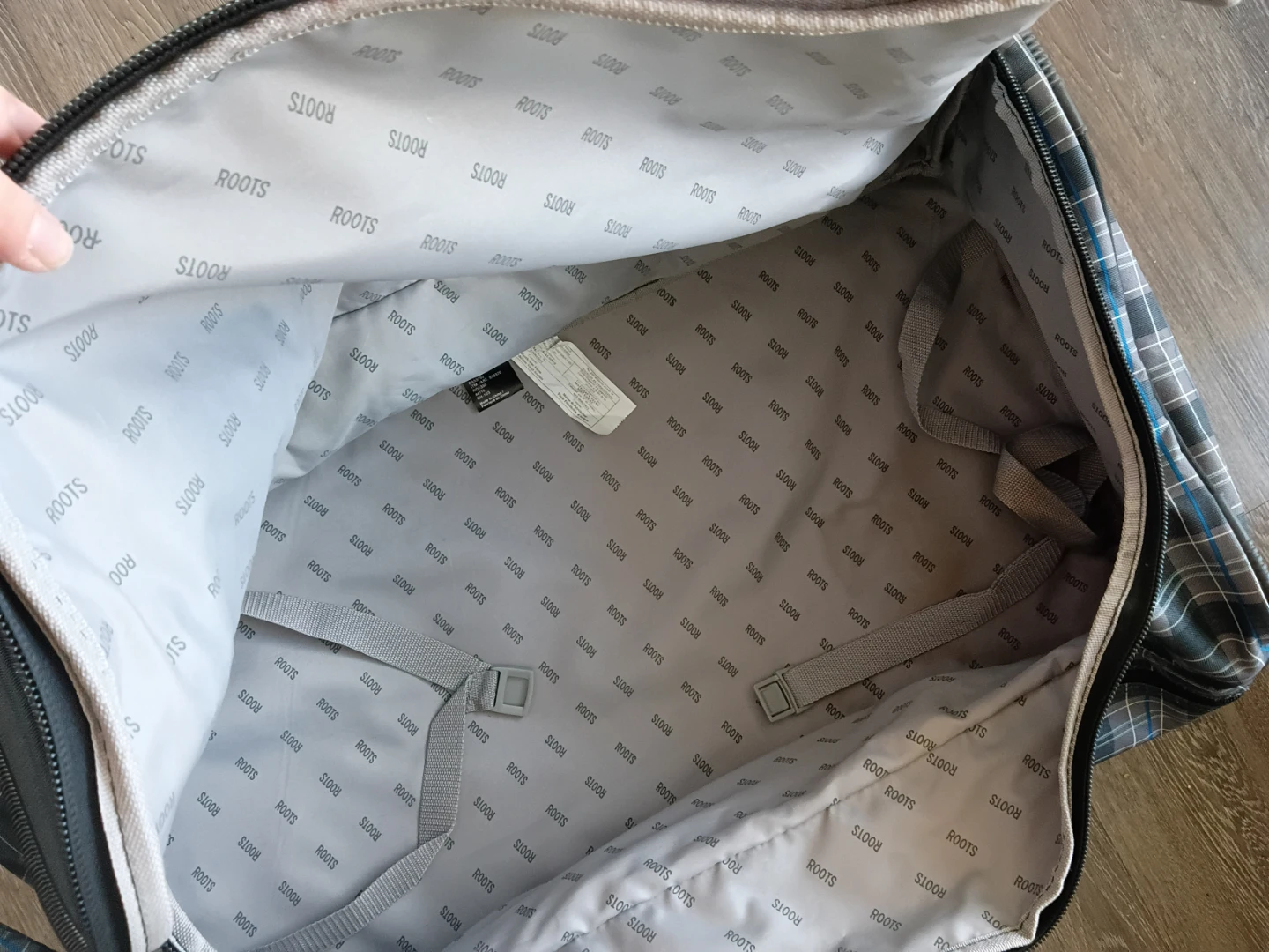 Roots Plaid Rolling Duffel Bag - photo 5