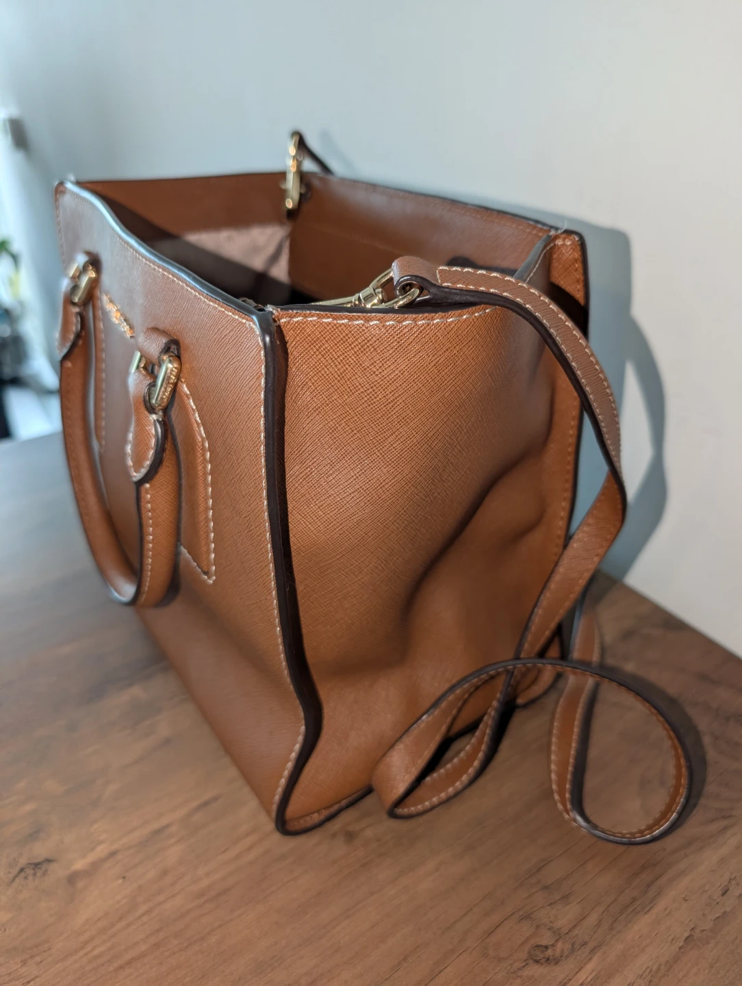 Michael Kors Brown Saffiano Leather Handbag - photo 3