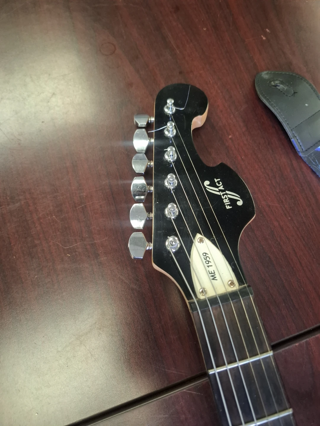 First Act ME 1959 Electric Guitar and Amp Set - photo 2
