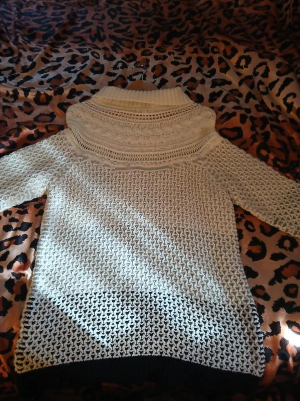 Women's knitted sweater size Large - photo 3