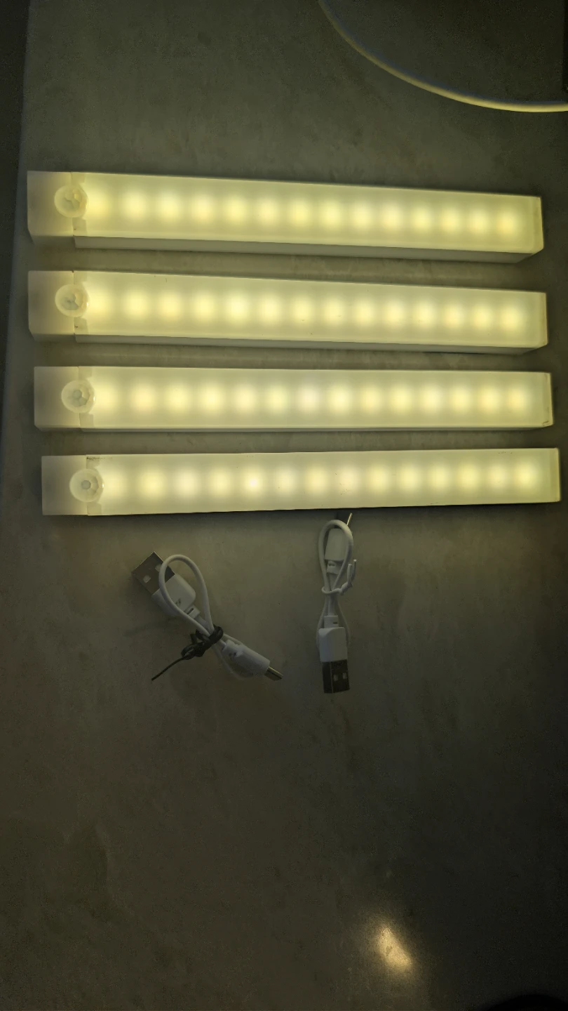 Set of 4 Motion Sensor LED Light Bars (20 cm / Warm Light) - photo 3