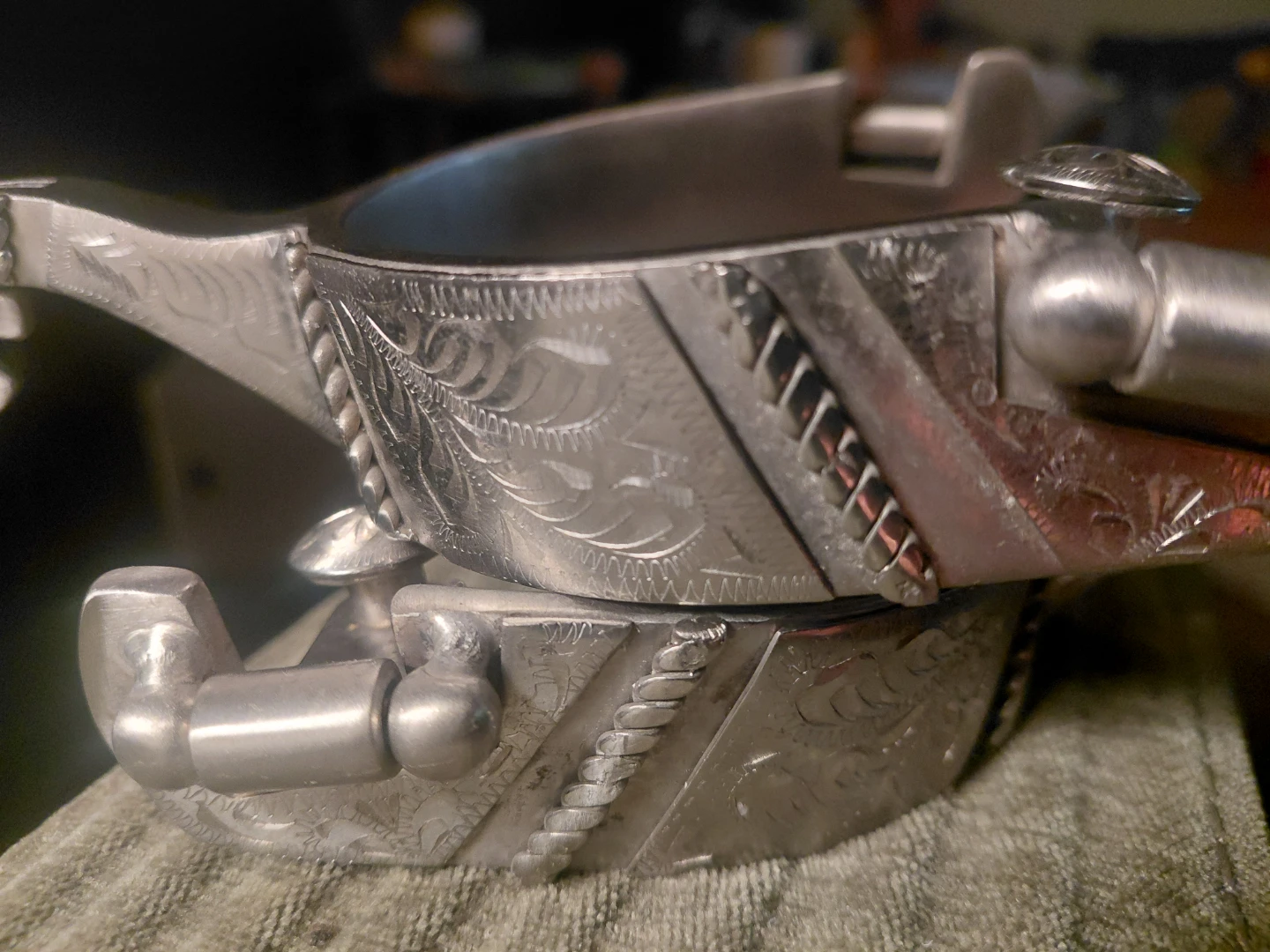 Vintage Western Cowboy Riding Spurs Ornate Silver-Tone Metal - photo 3