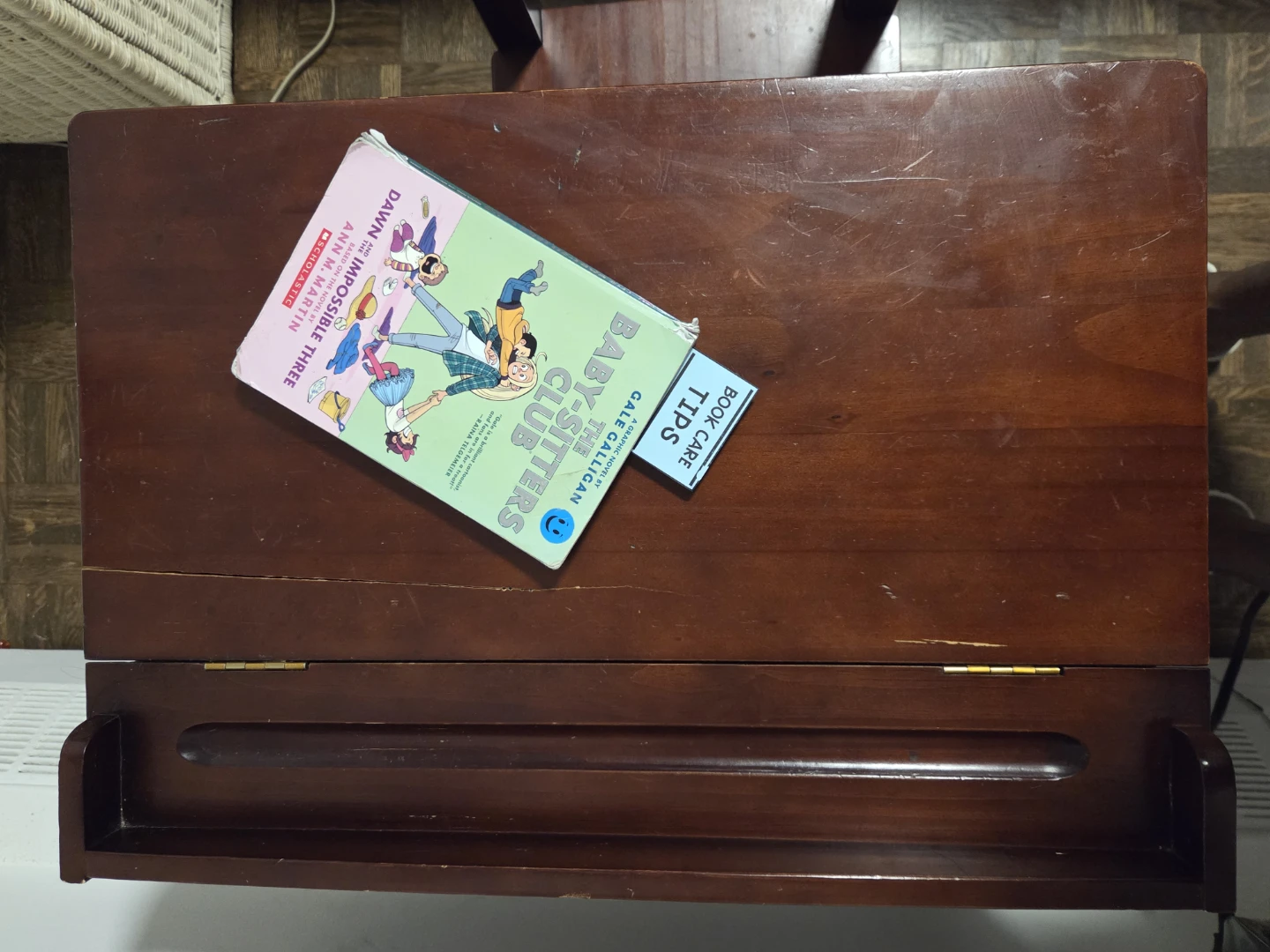 Melissa & Doug Children's Wooden Desk and Chair Set - photo 3