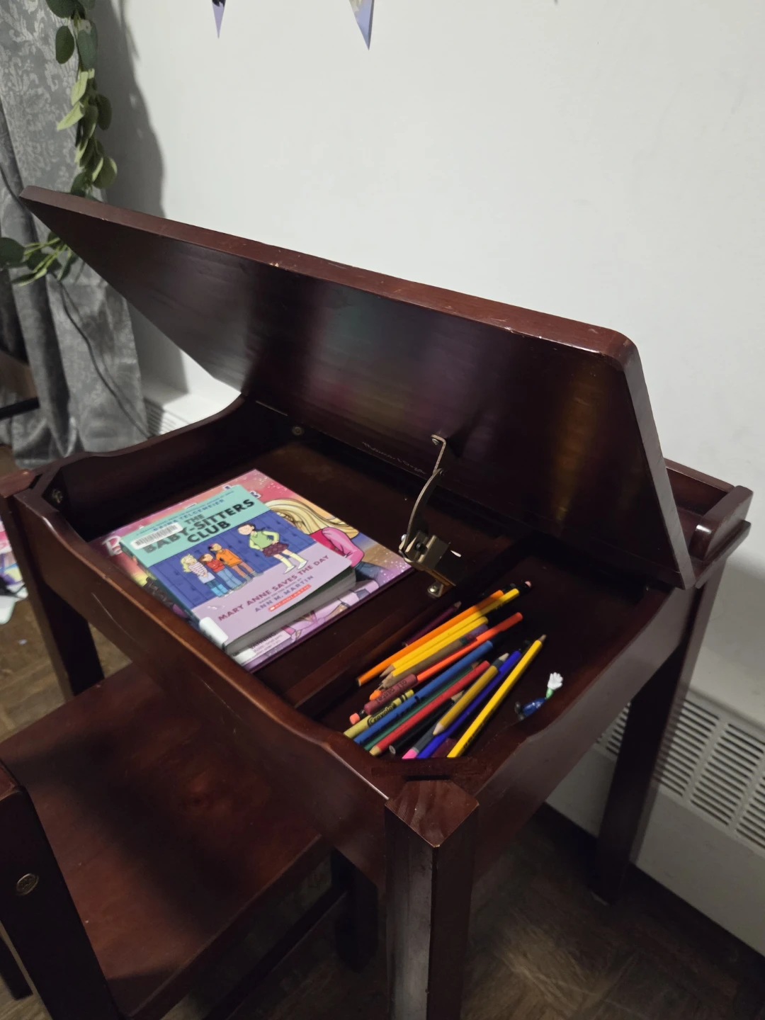 Melissa & Doug Children's Wooden Desk and Chair Set - photo 2