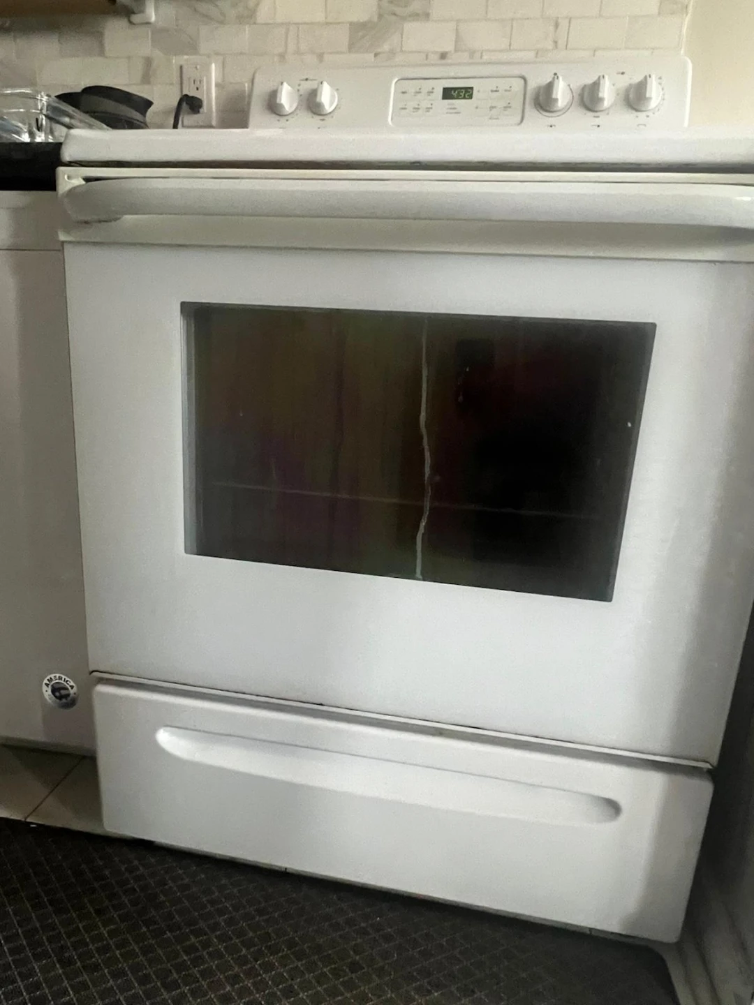 Frigidaire Electric Stove - photo 3