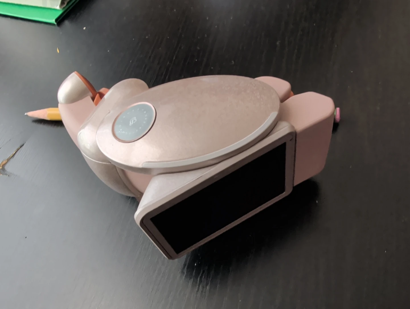 Highkey Bear Shaped Phone Stand - photo 2