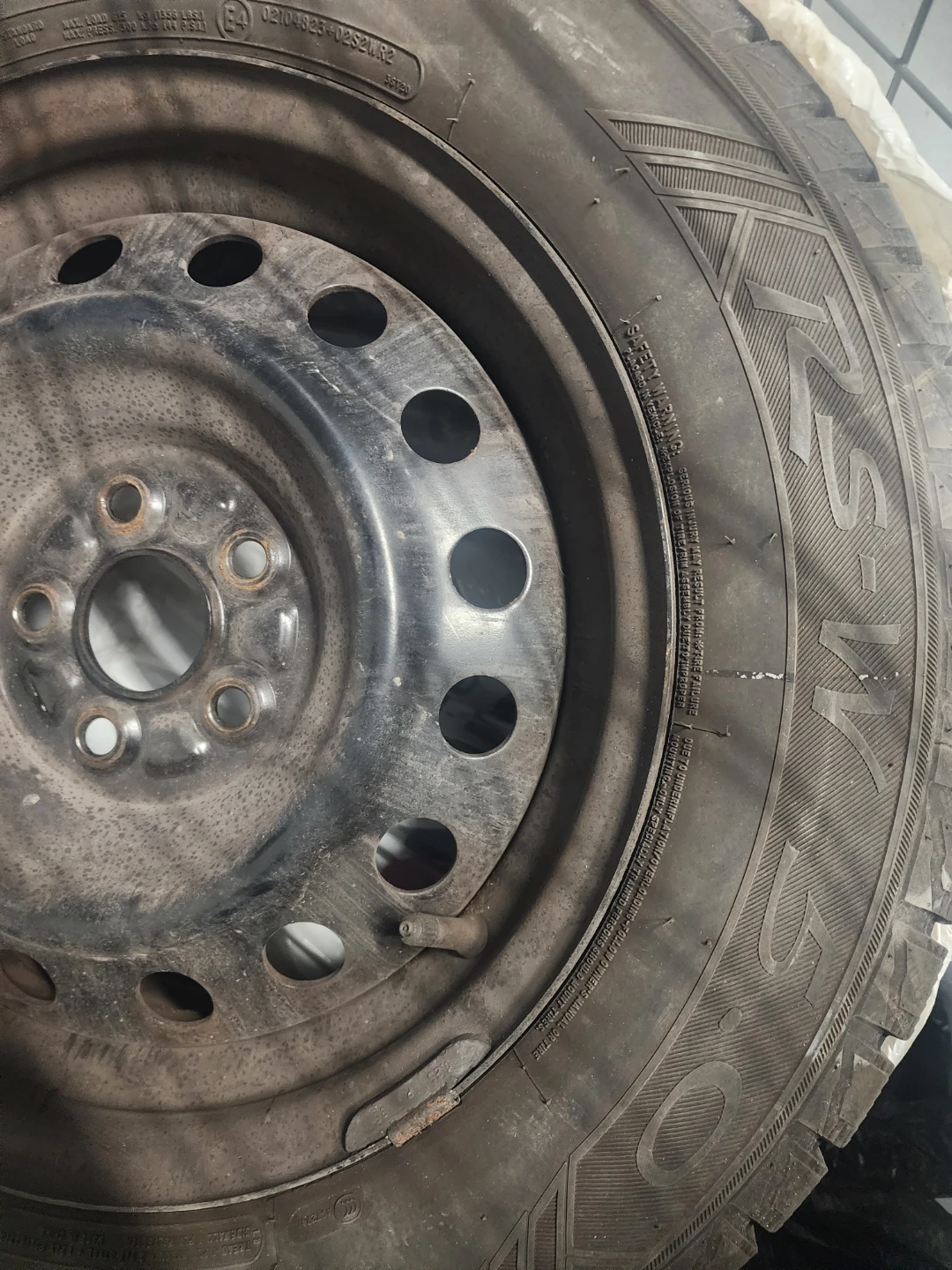 4 set of Starfire RS-W 5.0 winter Tire 195/65R15 - photo 5