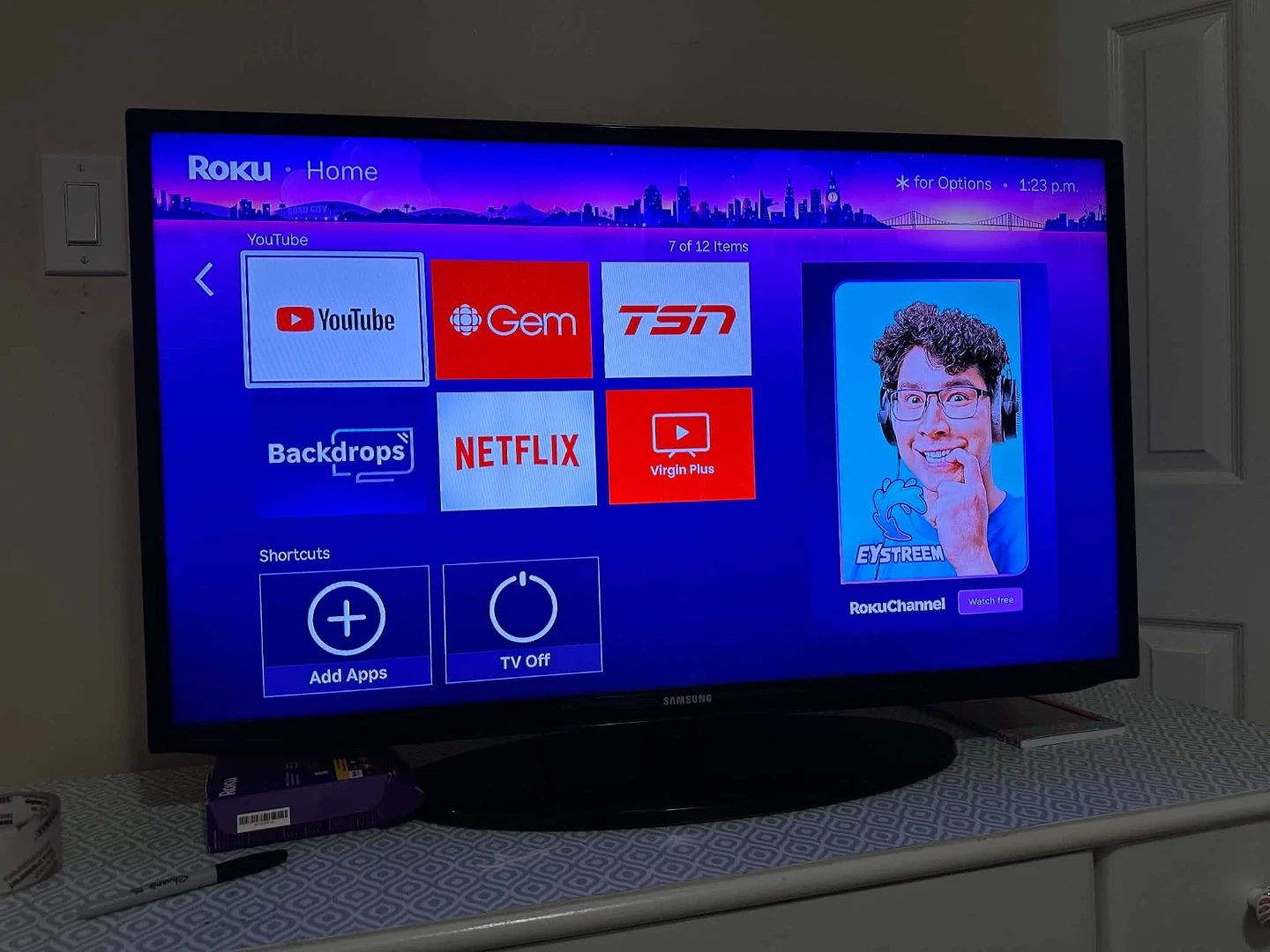 Samsung Smart TV with Roku 40’ - photo 2