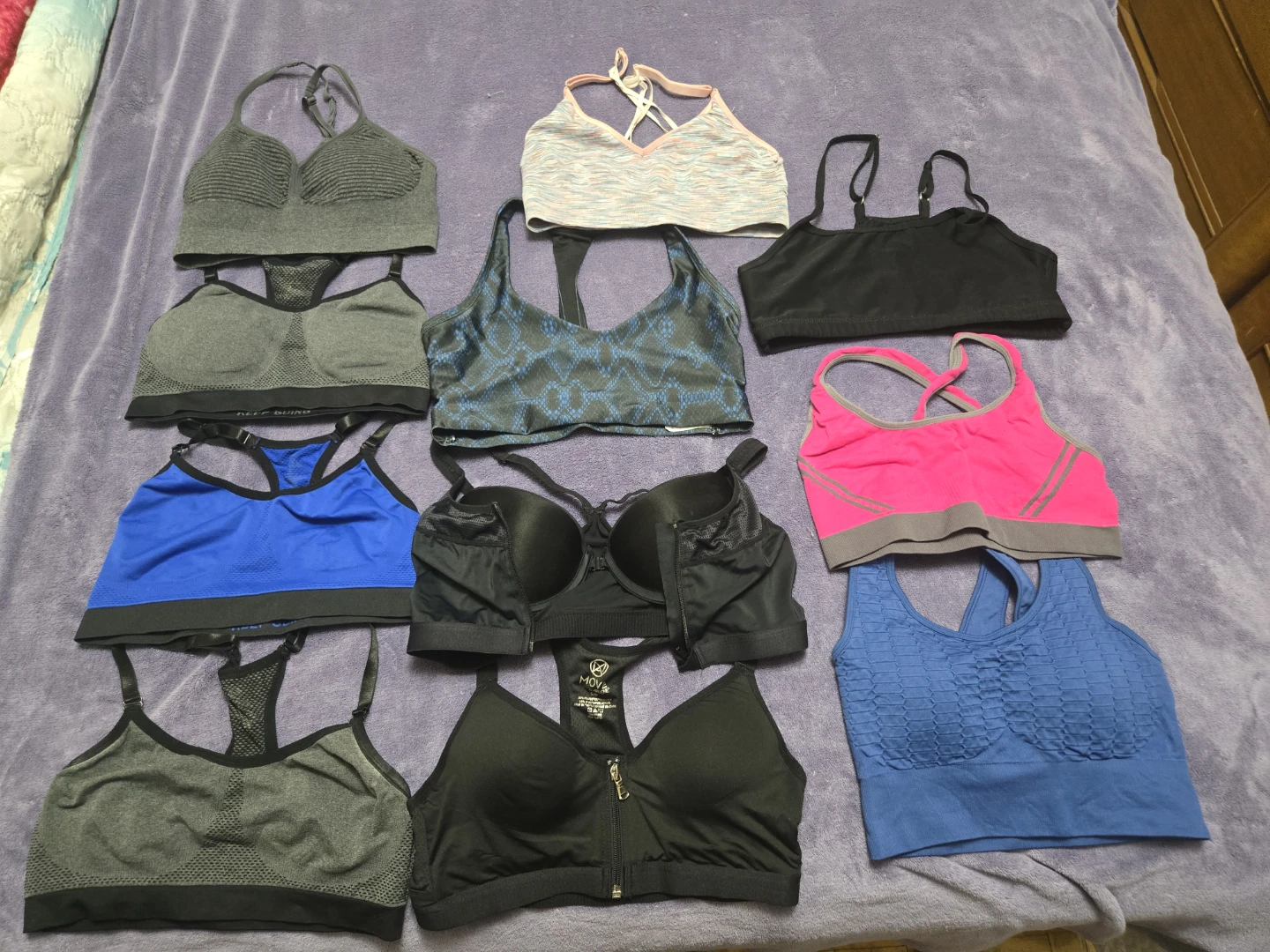 Sports bras size small