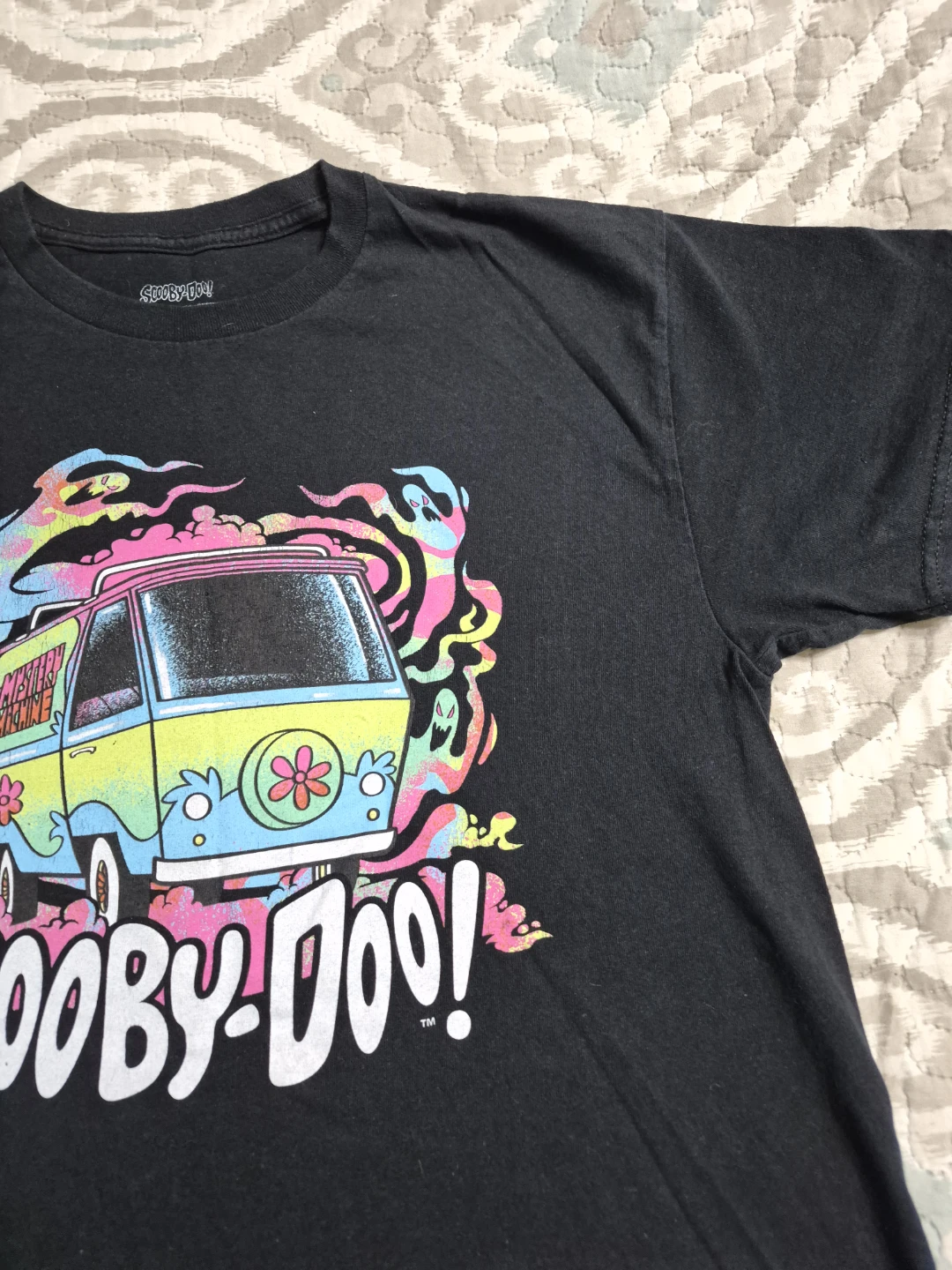 Men's Size Large Scooby-Doo Shirt - photo 4