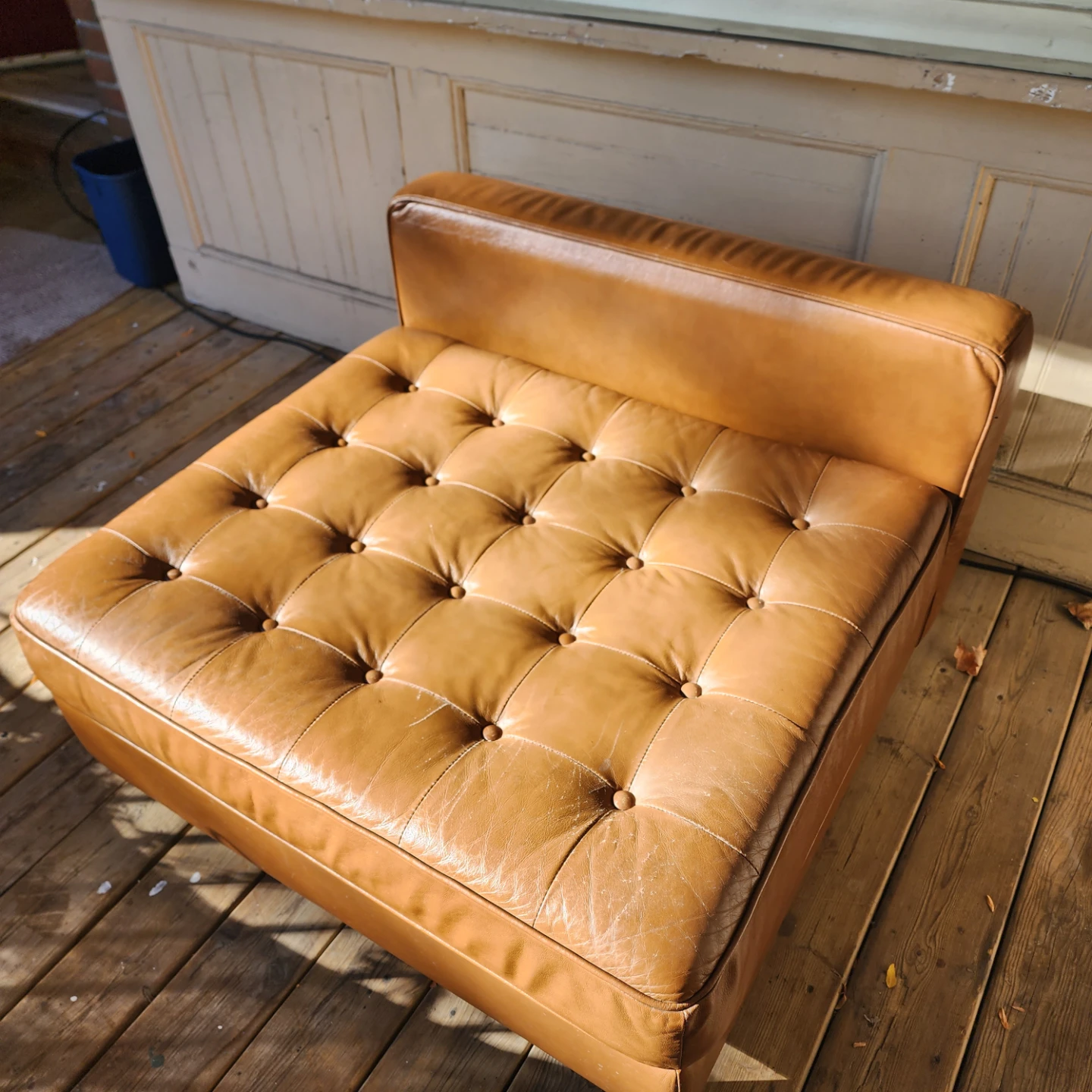 Tan Tufted Leather Armless Chair EQ3 Reverie