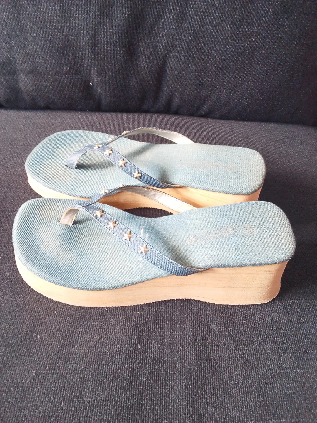 Denim platform sandals with star details - photo 2