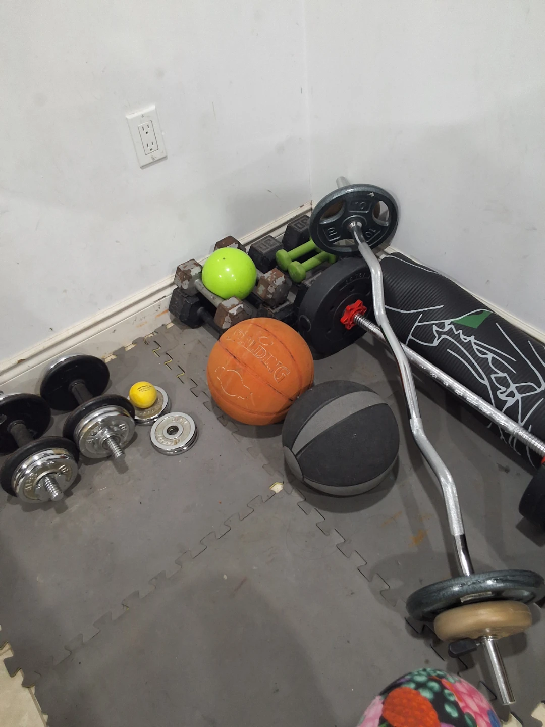 Home Gym Fitness Equipment Assortment