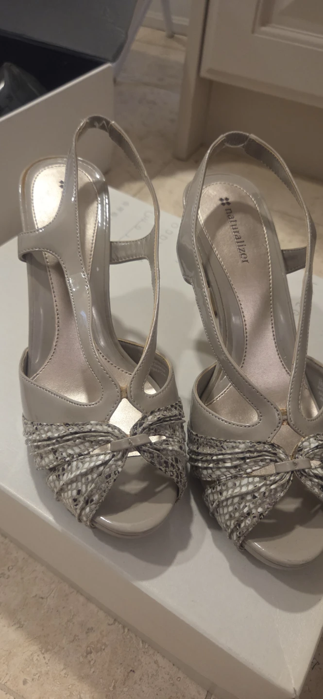 Naturalizer Heels Size 8.5M