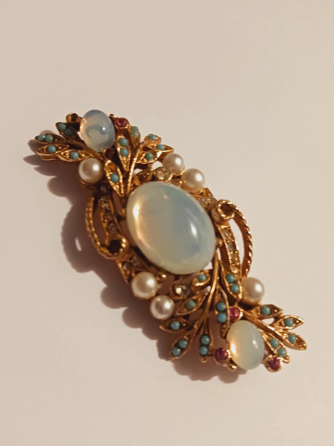 Elegant Vintage Rainbow Moonstone & Pearls Brooch