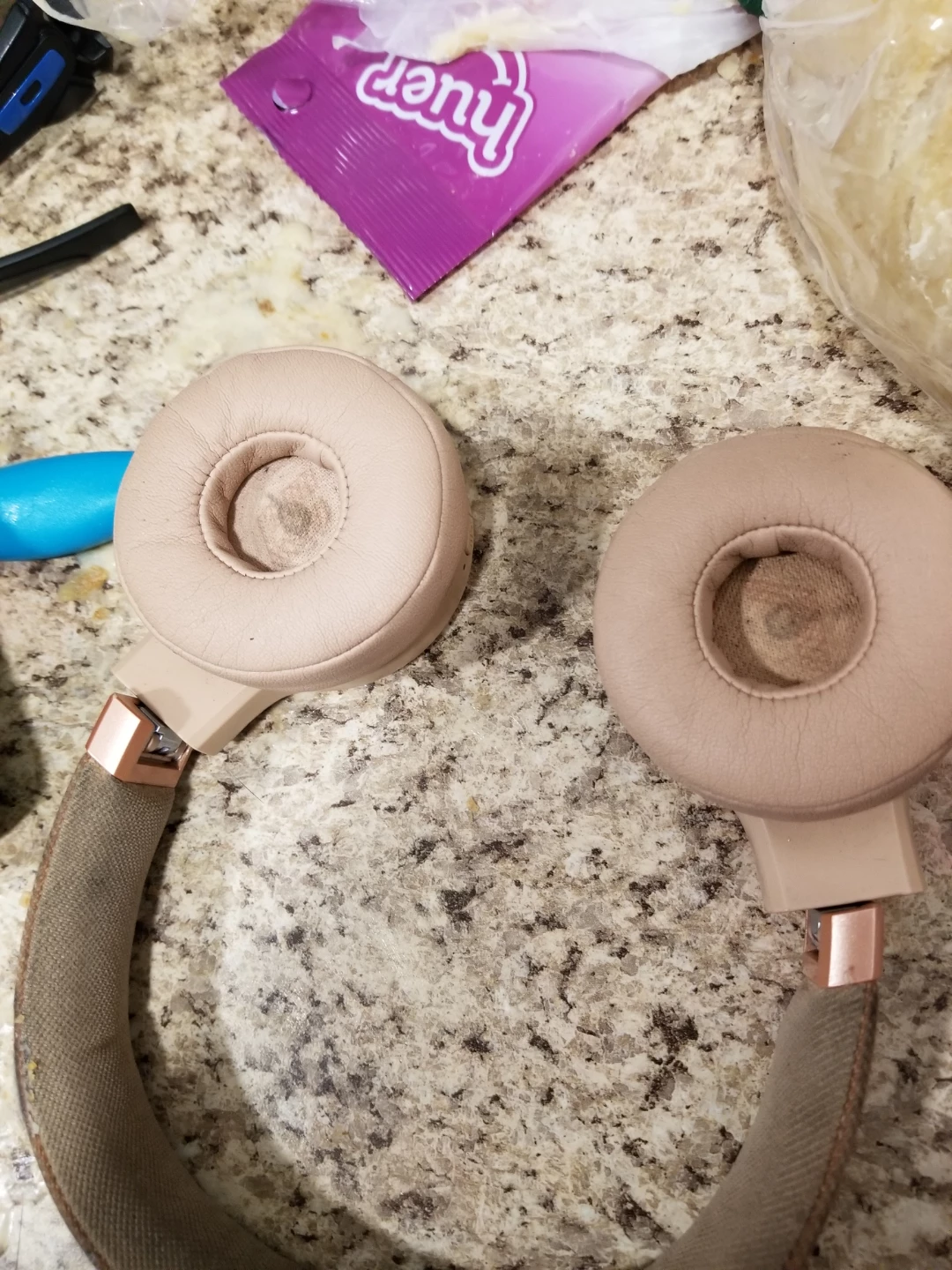 JBL On-Ear Wireless Headphones - photo 2