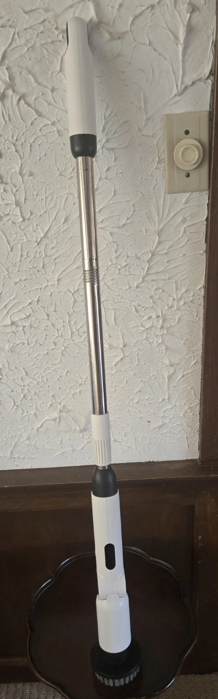Cordless Rechargeable Waterproof Spin Scrubber.  Cleaning.