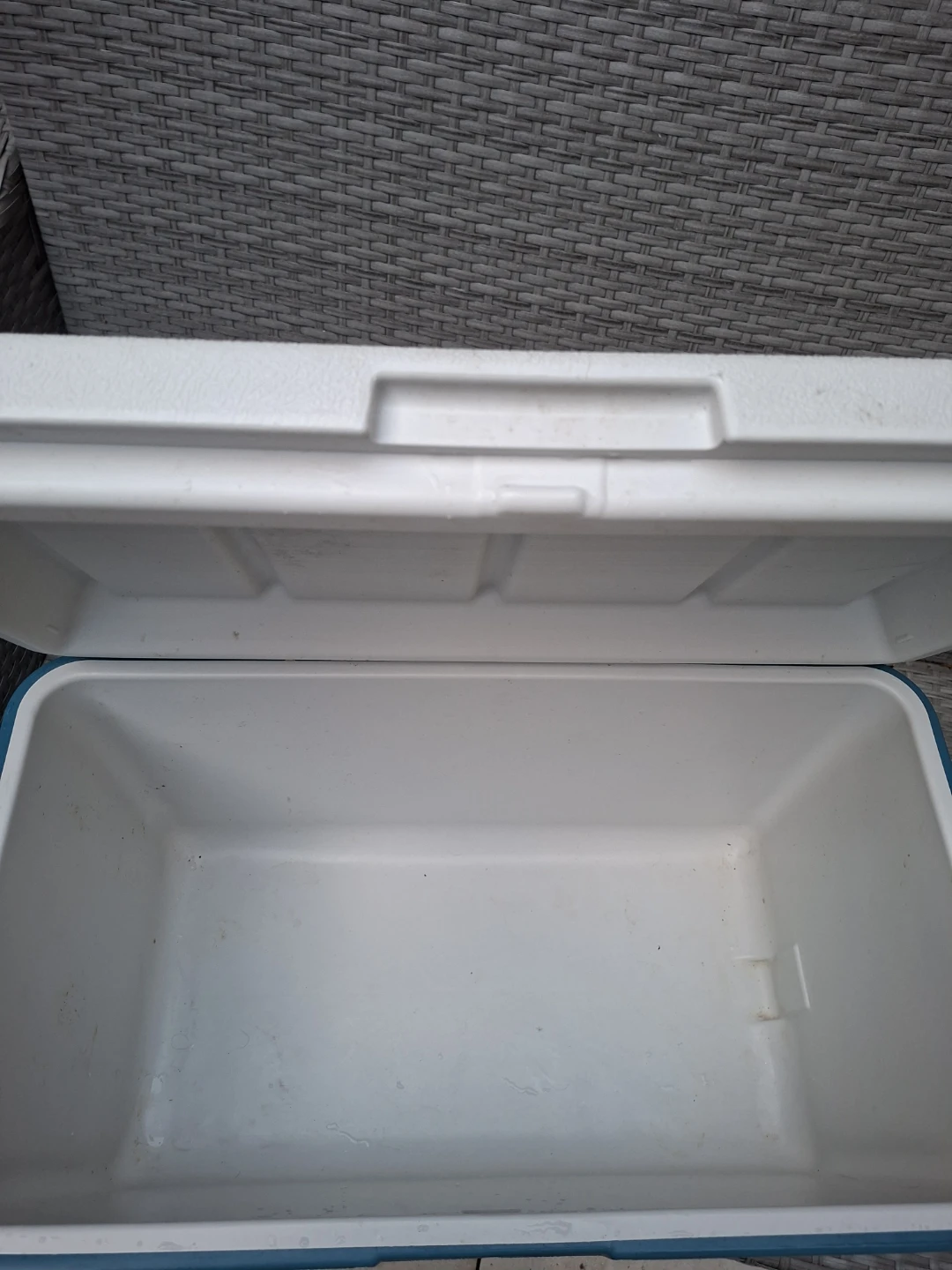 Coleman Chiller 48-Quart Chest Cooler - photo 2
