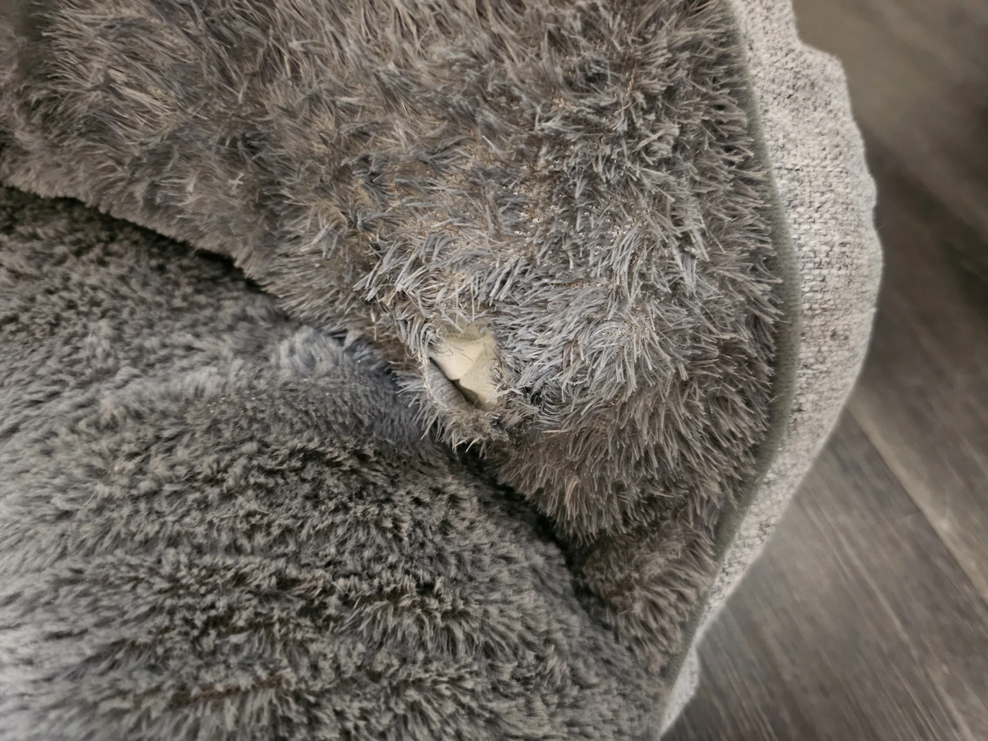 Grey plush pet bed - photo 2