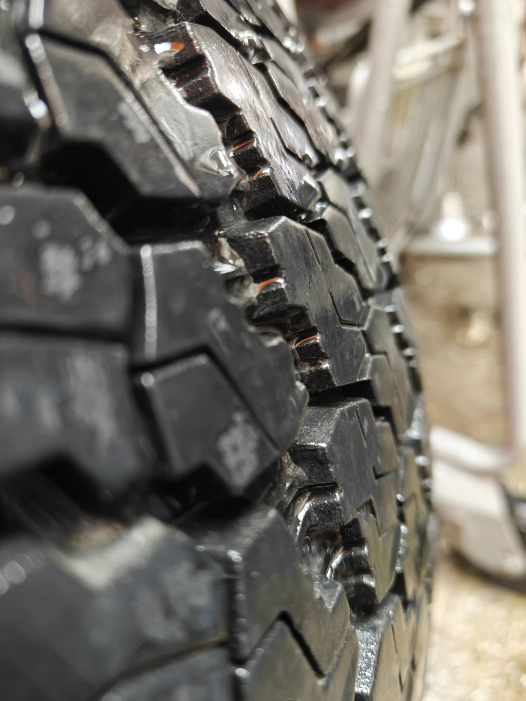 Goodyear Wrangler 30x9.50R15LT Tire on Rim
