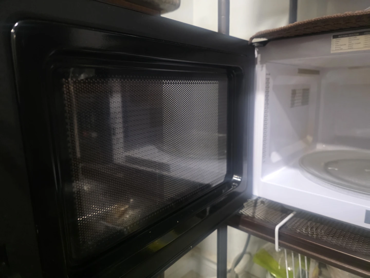 Toshiba Microwave Oven - photo 4