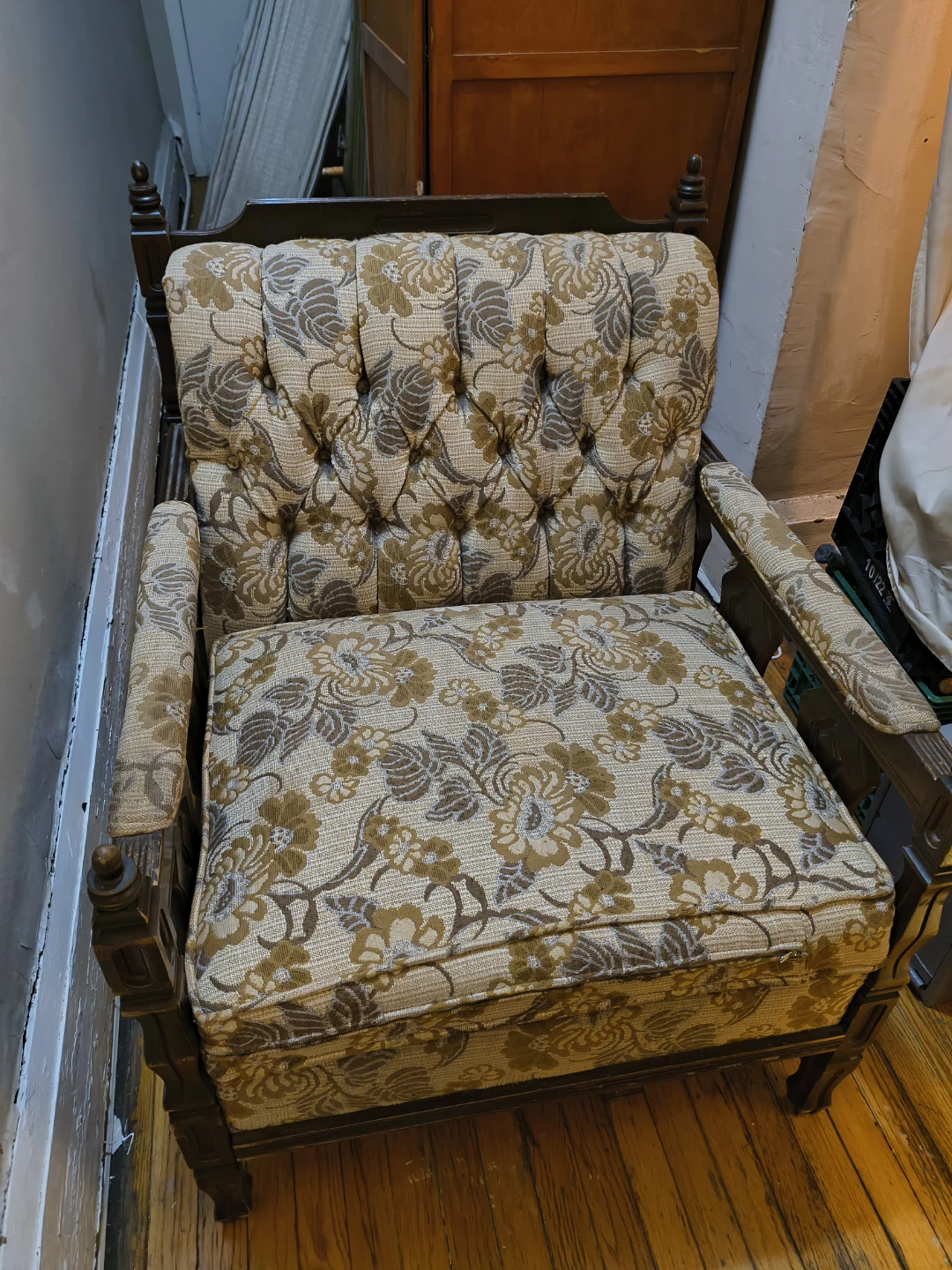 Vintage floral tufted armchair