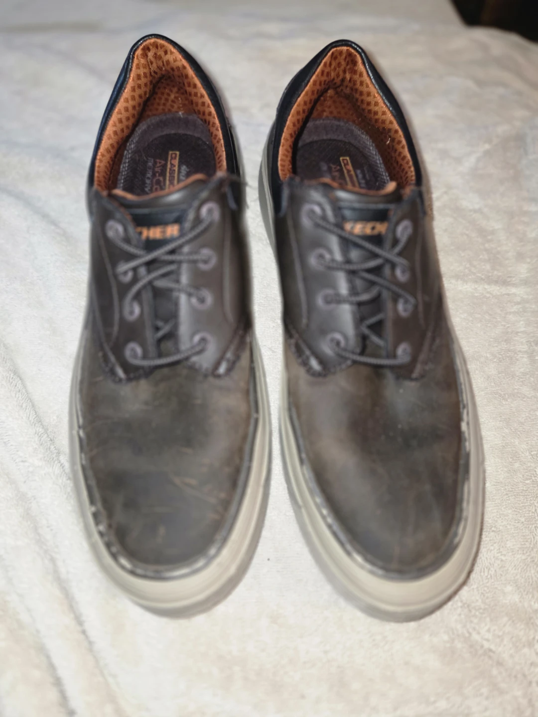 Skechers Classic Fit Air-Cooled Sneakers in a Men's 10½