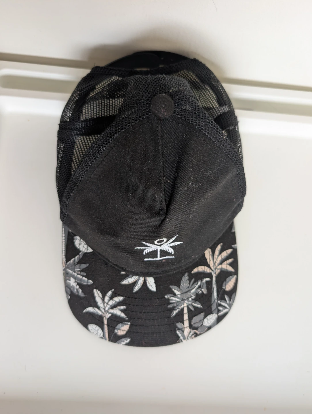 Old Navy Tropical Print Trucker Hat - photo 2