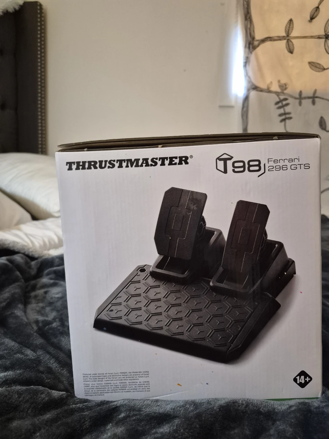 Thrustmaster T98 Ferrari 296 GTS Racing Wheel - photo 2
