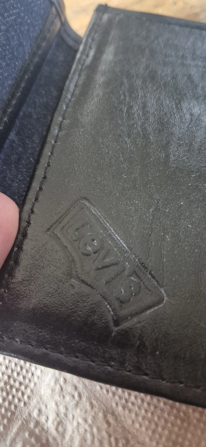 Levi's leather Trifold Wallet - photo 3