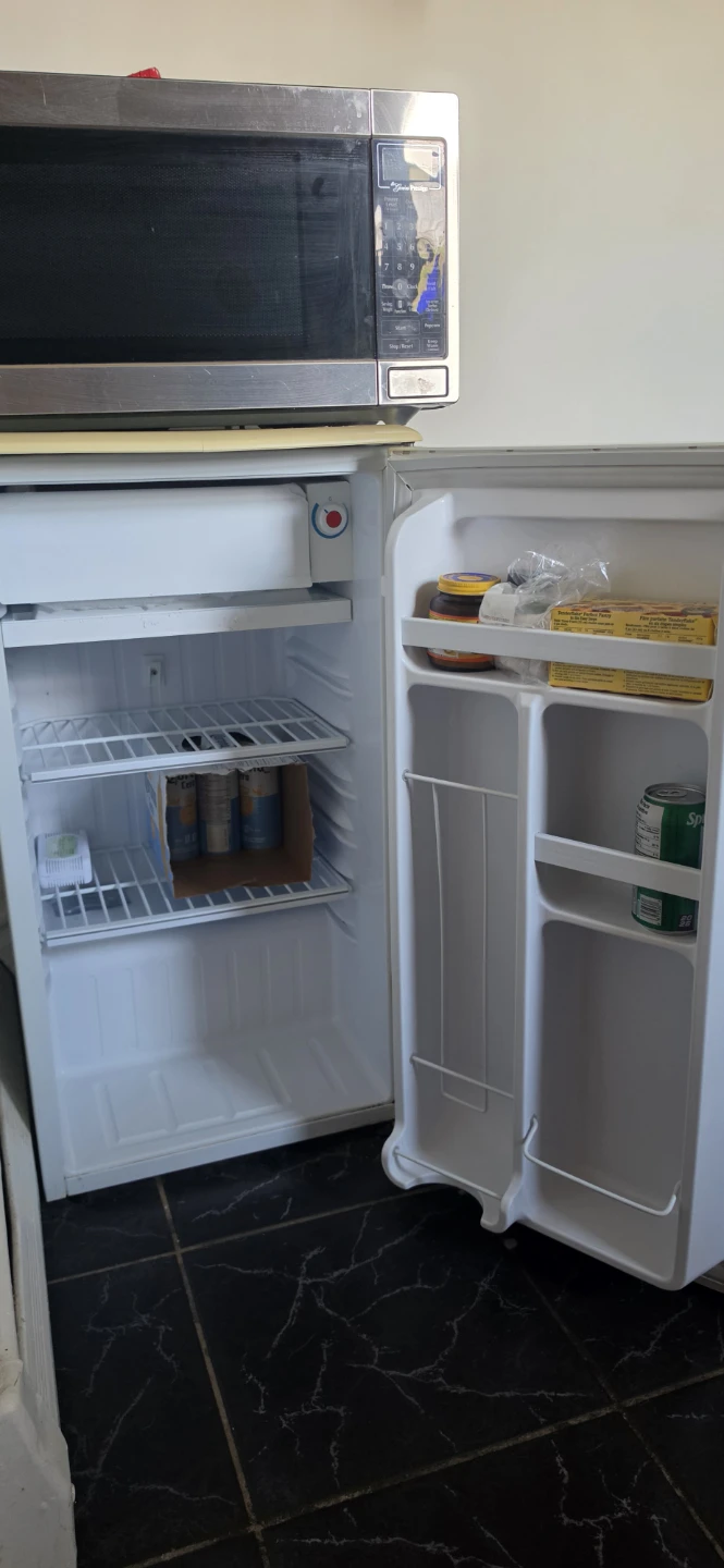 Danby Designer Mini Fridge - photo 2
