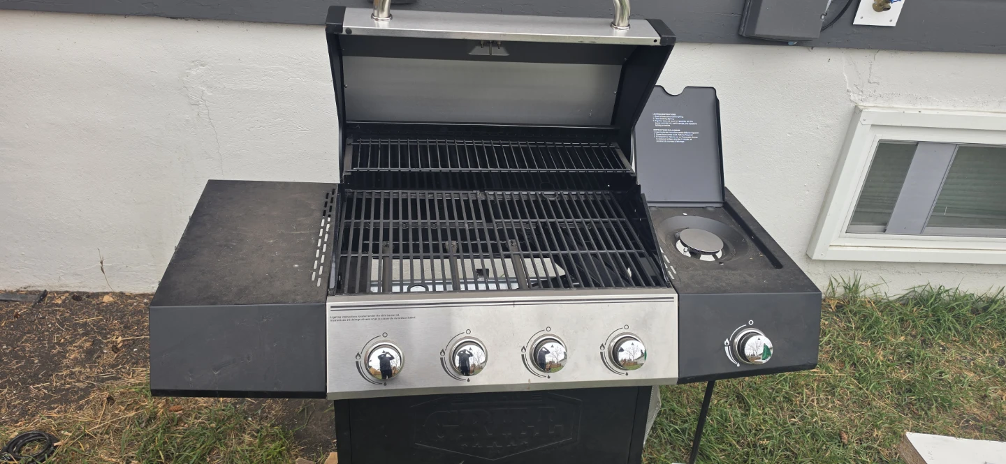 Expert Grill BBQ with Cuisinart Cover