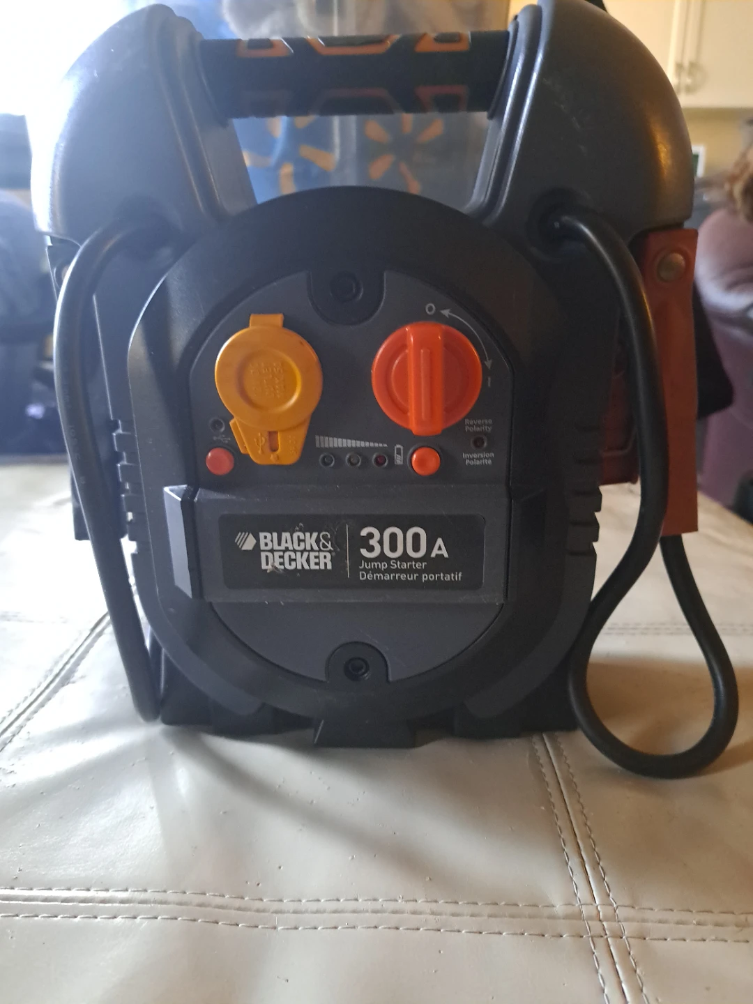 Black & Decker 300A Portable Jump Starter - photo 3