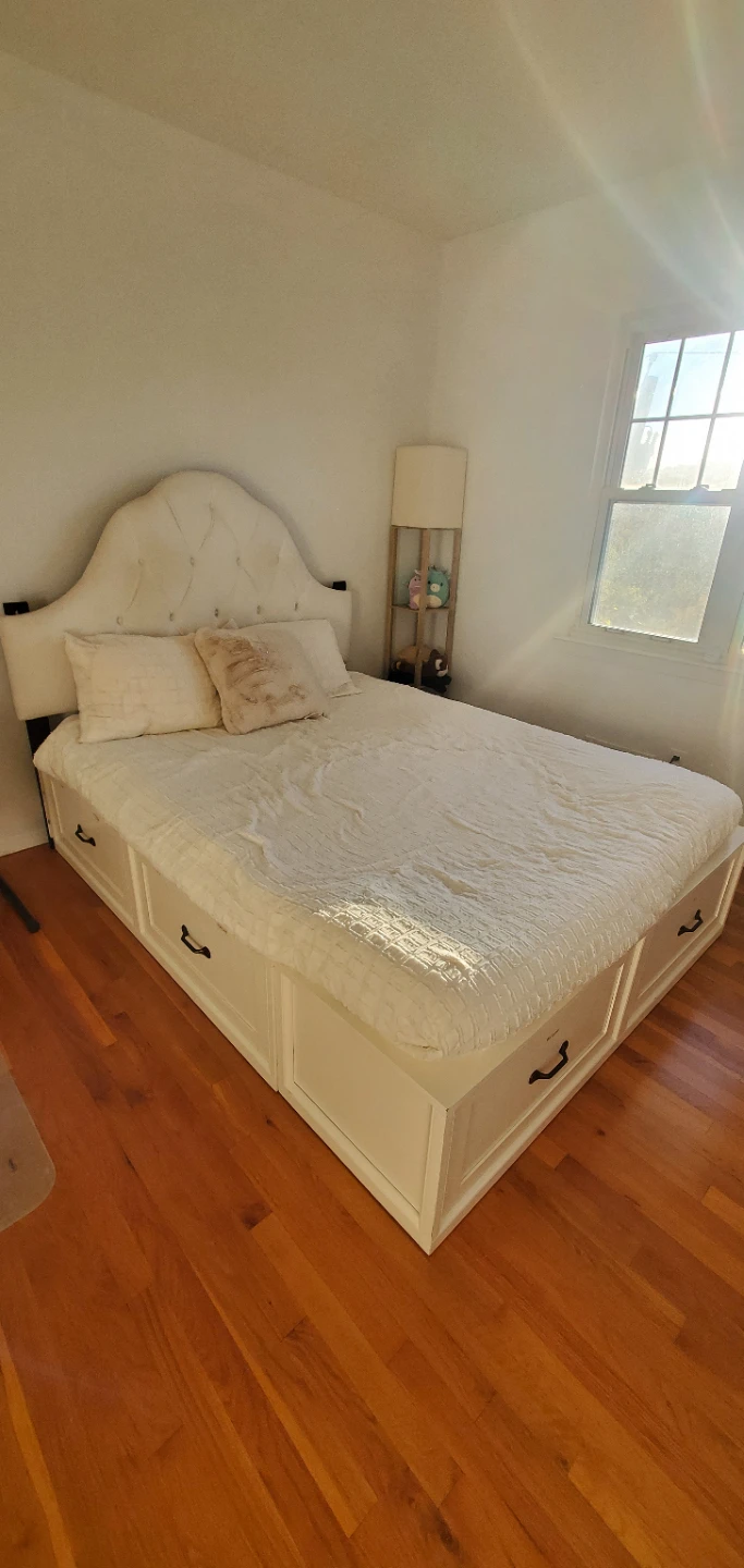 Pottery barn white bedroom set