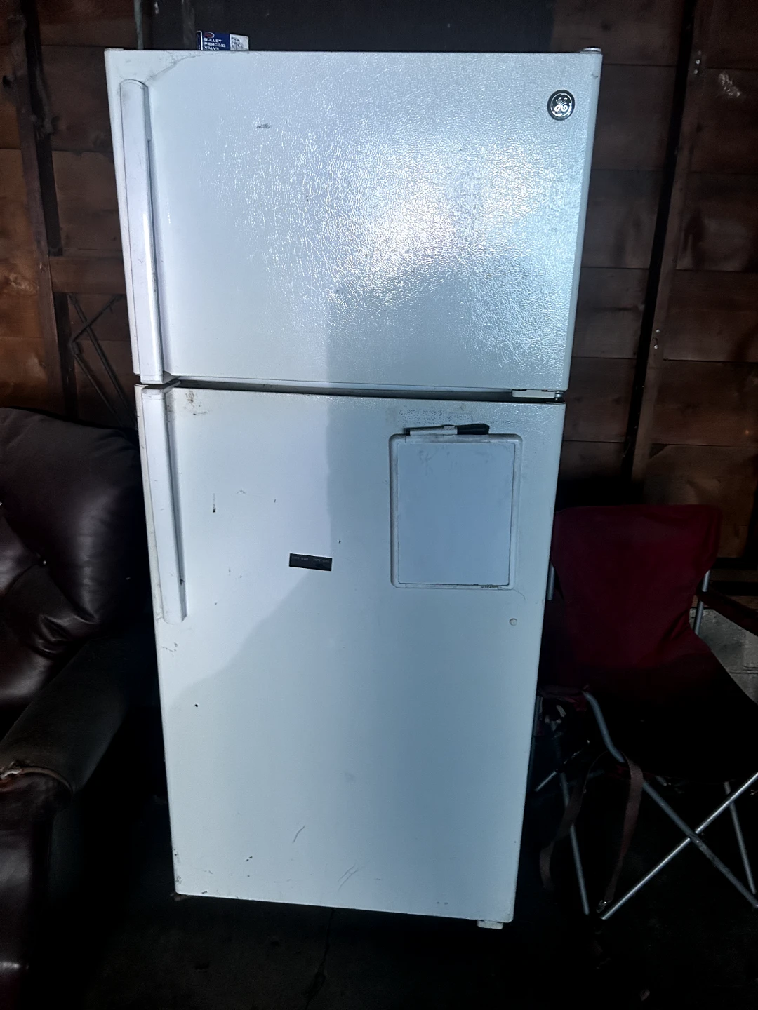 GE Top-Freezer Refrigerator - photo 2