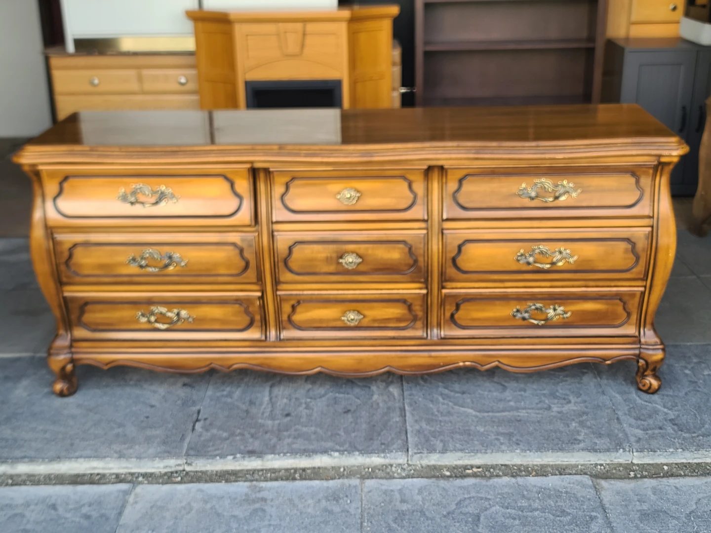 Vintage Repplier by Sklar 9-Drawer Dresser