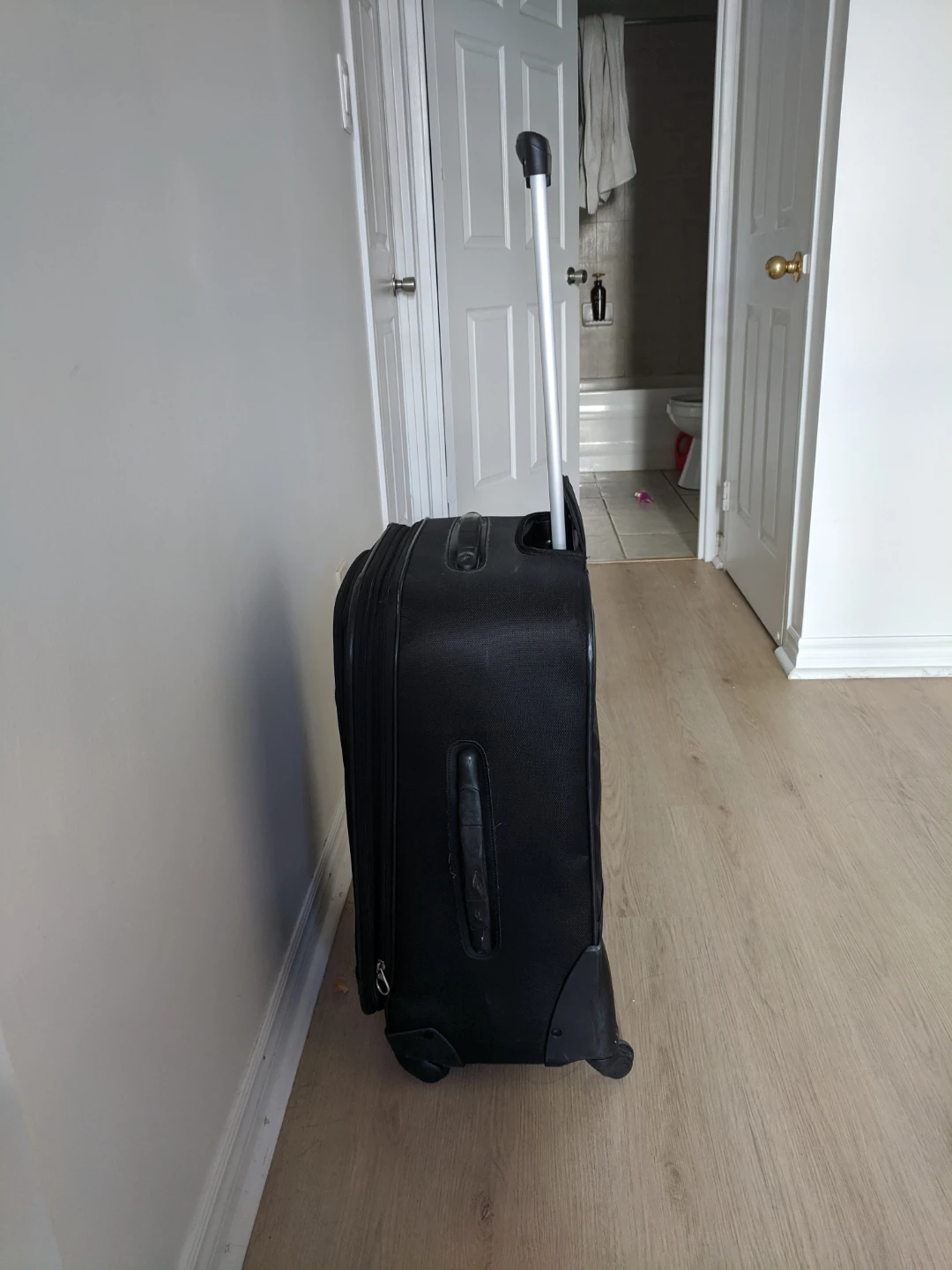 Samsonite rolling suitcase - photo 3