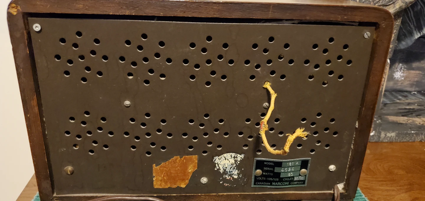 Vintage Canadian Marconi Radio Model 181A - photo 2