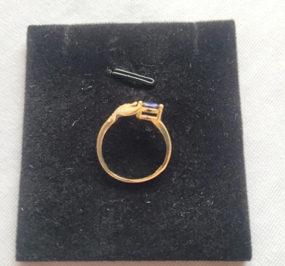 Gold-tone ring with blue stone and leaf detail - photo 2