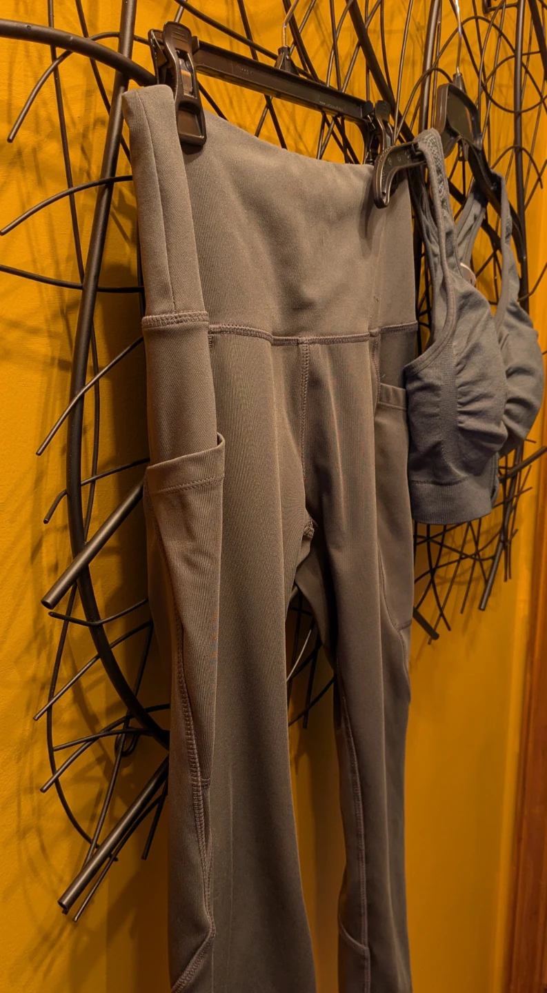 N.Y.L. Gray Pocket Leggings + Velocity Zip-Front Sports Bra - photo 2