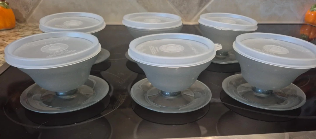 Tupperware Dessert Cups with Lids - photo 2